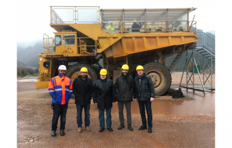 Gonzalo Ruiz y Antonio Durán, con otros compañeros del proyecto SLIM de minería sostenible durante la visita a la mina Erzberg. Gonzalo Ruiz i Antonio Duran, amb altres representants del projecte SLIM de mineria sostenible durant la visita a la mina Erzberg.