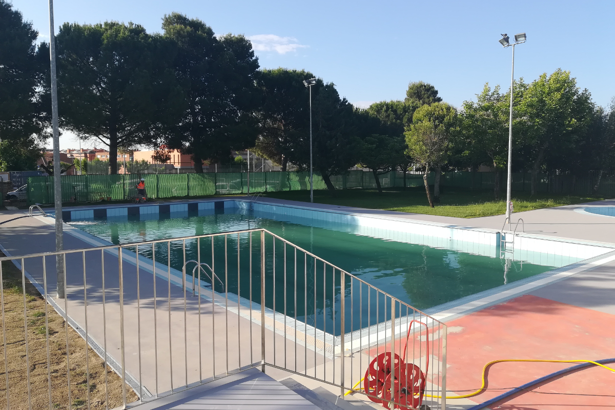 accesos exterior piscina municipal alpicat arno