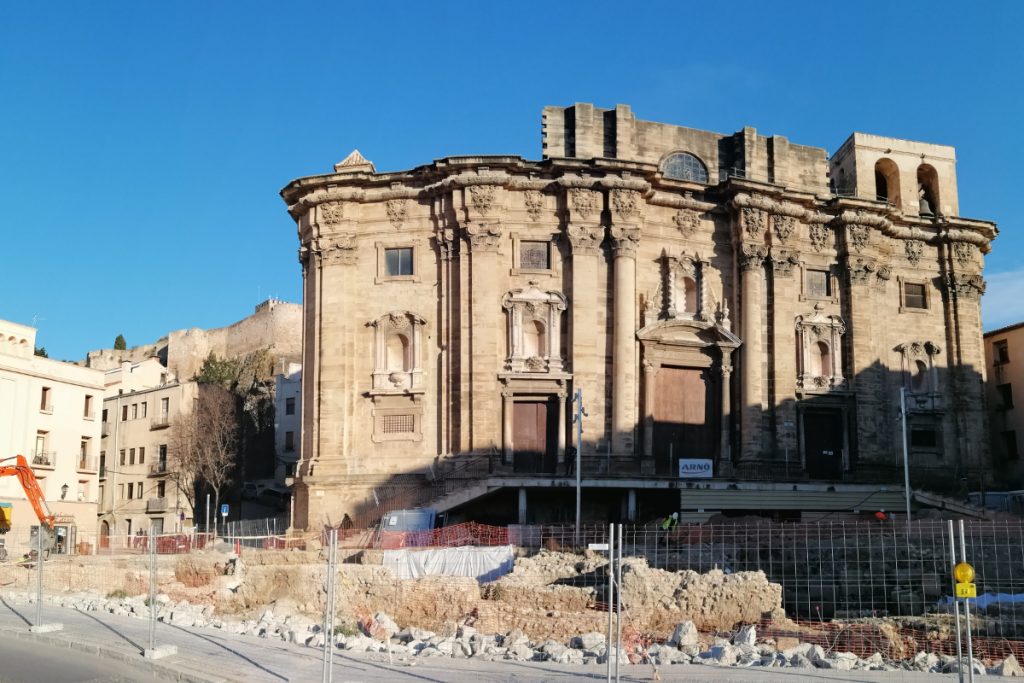 inicio de las obras en la plaza de la catedral de Tortosa-benito arno